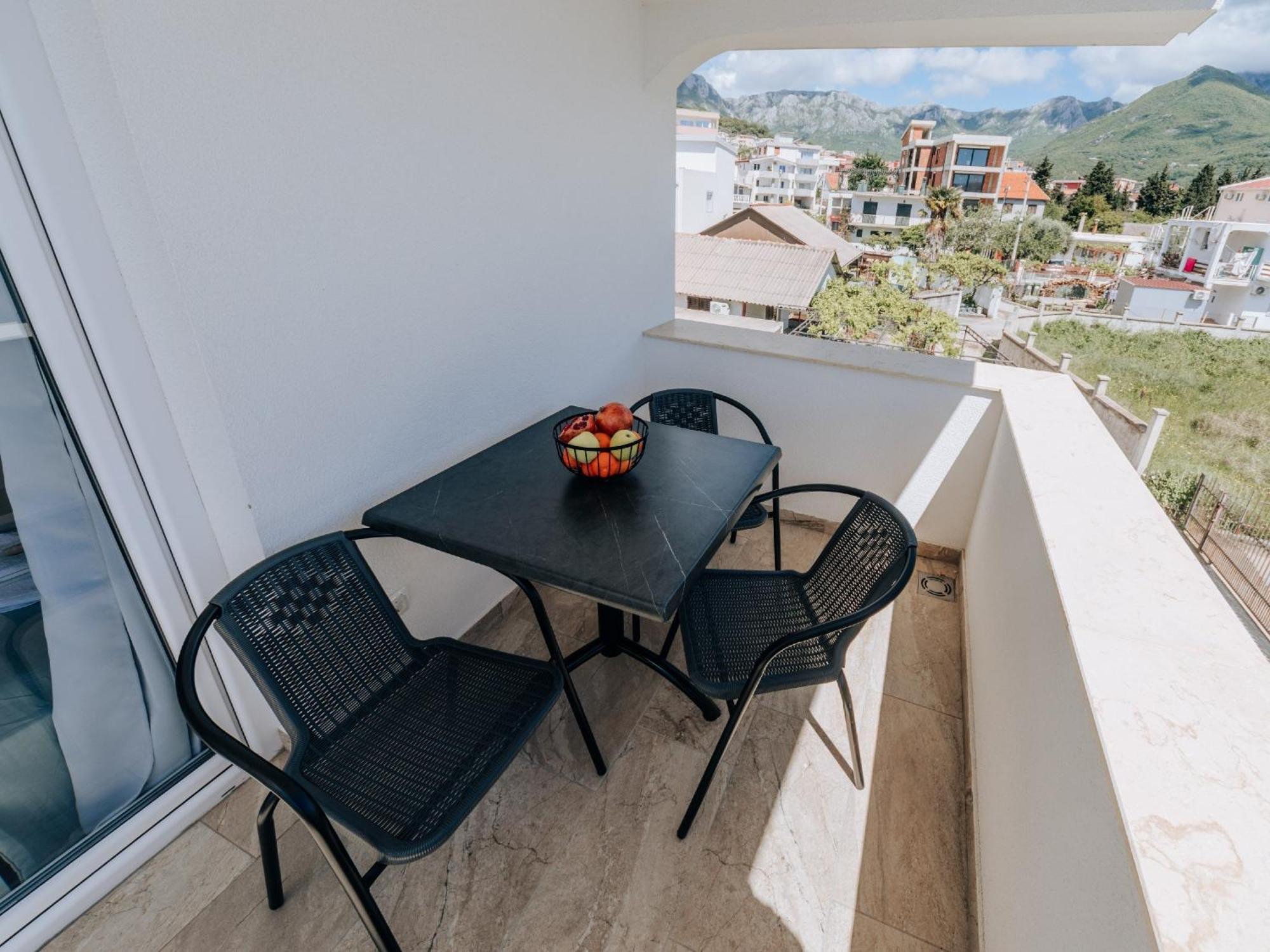 Apartments Milivojevic 巴尔 外观 照片