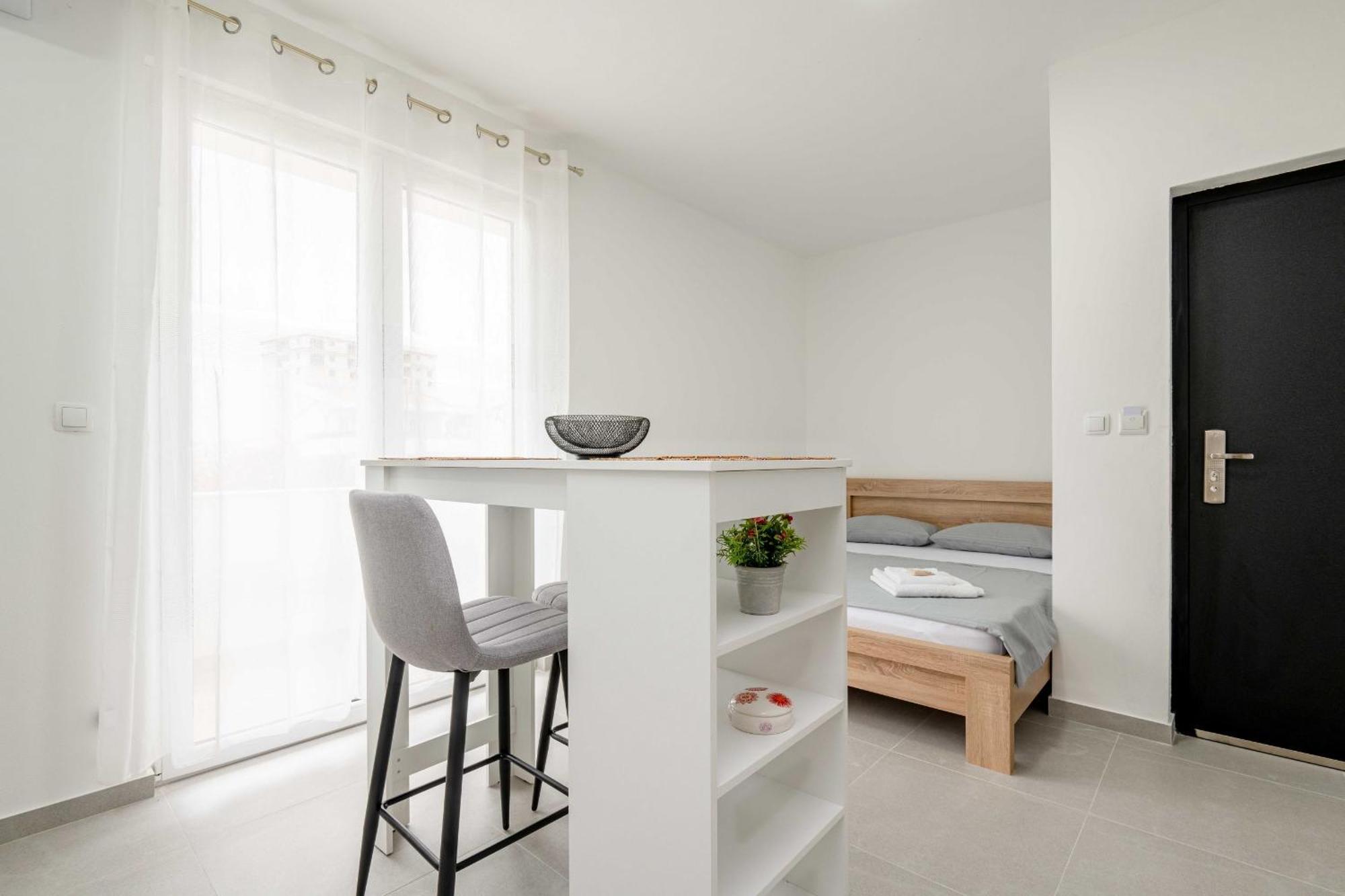 Apartments Milivojevic 巴尔 外观 照片