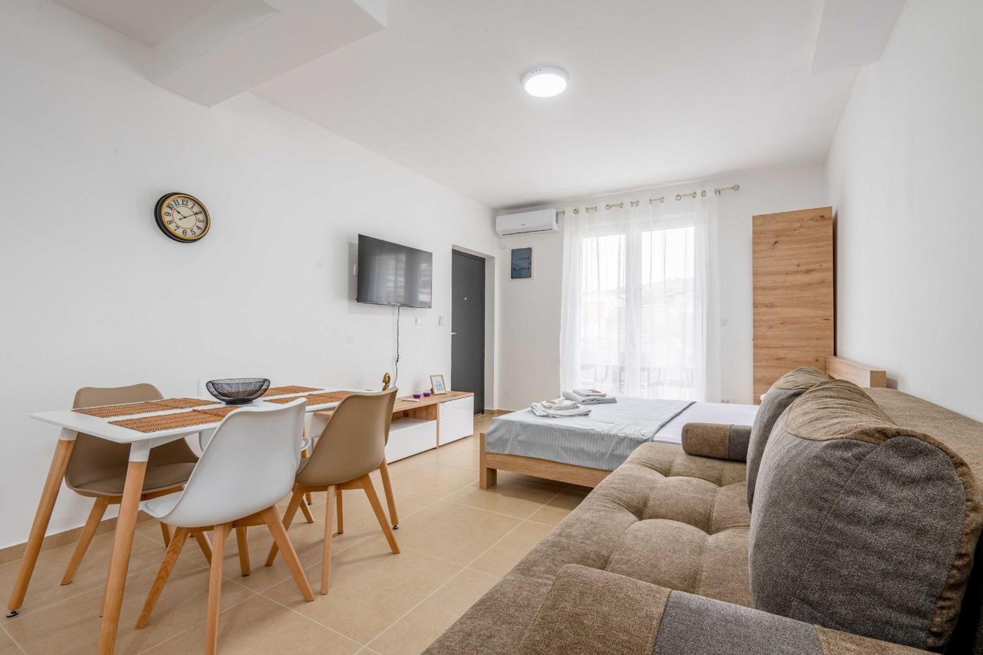 Apartments Milivojevic 巴尔 客房 照片