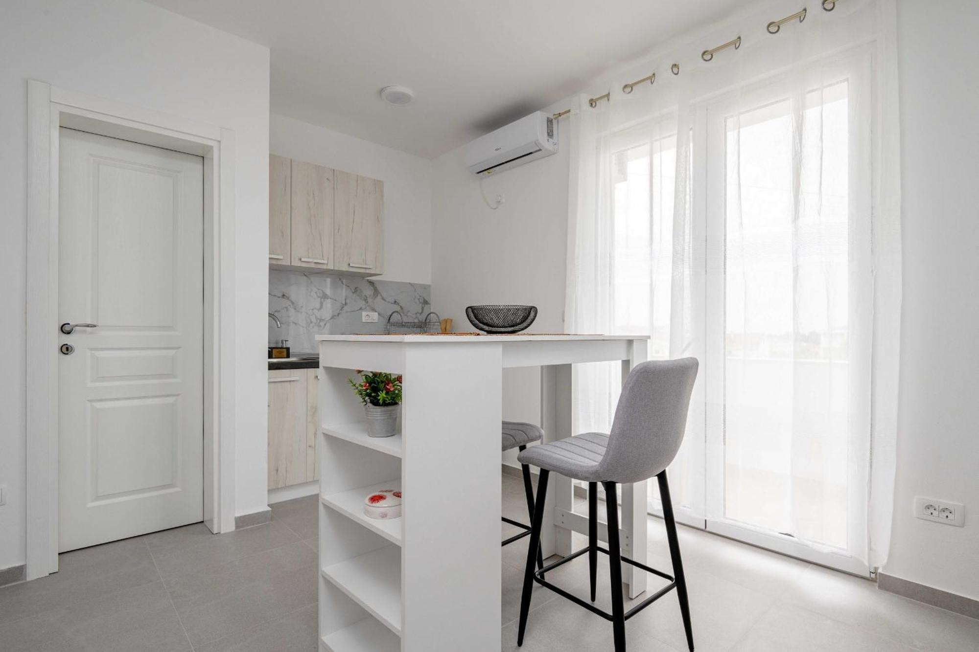 Apartments Milivojevic 巴尔 客房 照片