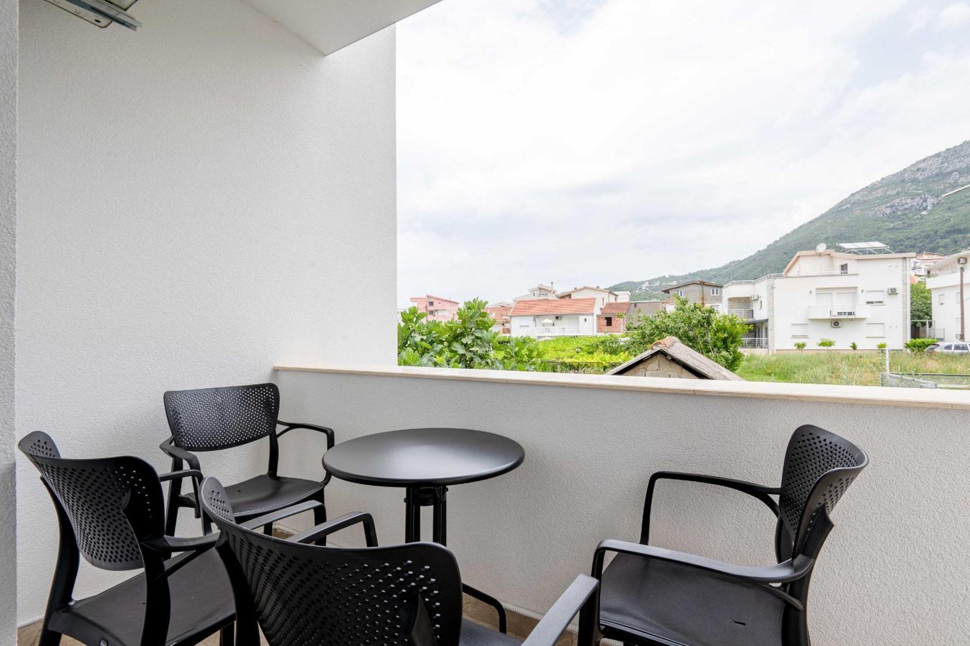 Apartments Milivojevic 巴尔 外观 照片